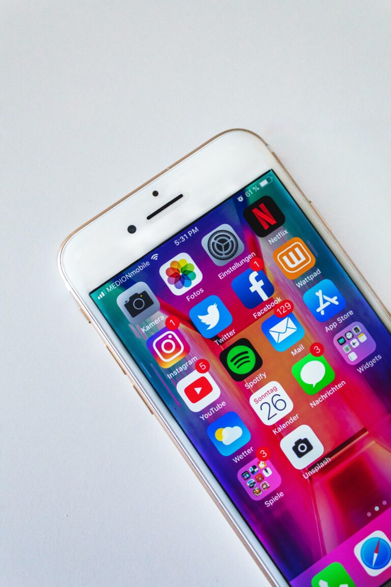 Instagram Ads vs Facebook Ads: Which Works for Your Brand