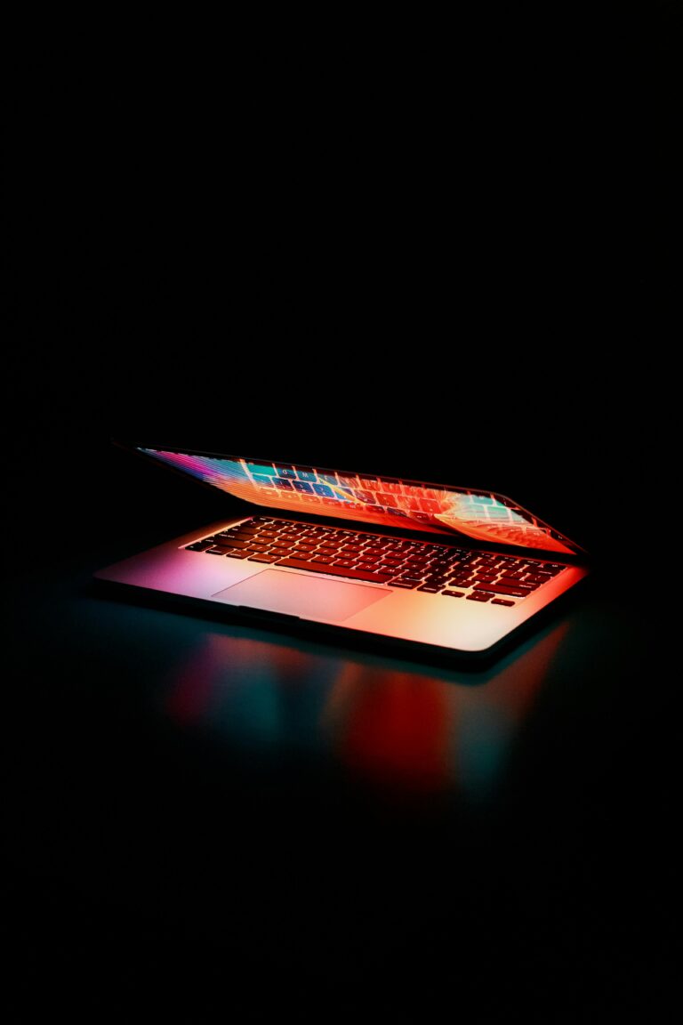 Why Advertising Agencies Are Falling in Love with Dark Mode?